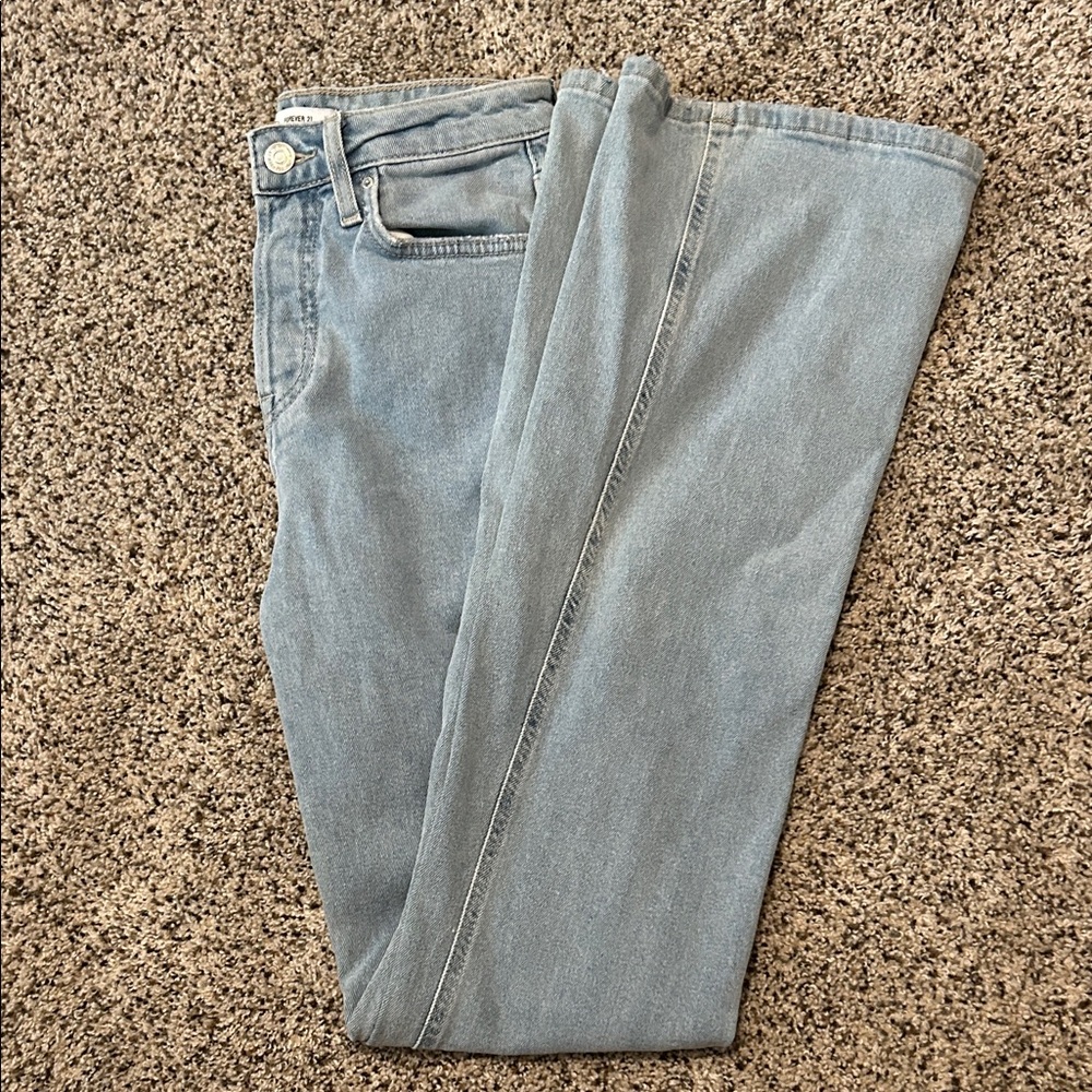 Forever 21 women’s Light Denim Jeans size 24 EUC
